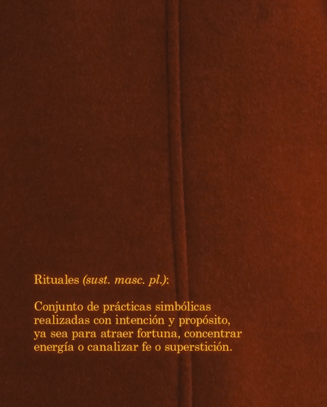 Definición del concepto de campaña “Rituales” sobre fondo analógico, pieza gráfica de la campaña de los Premios ADG Laus 2025.