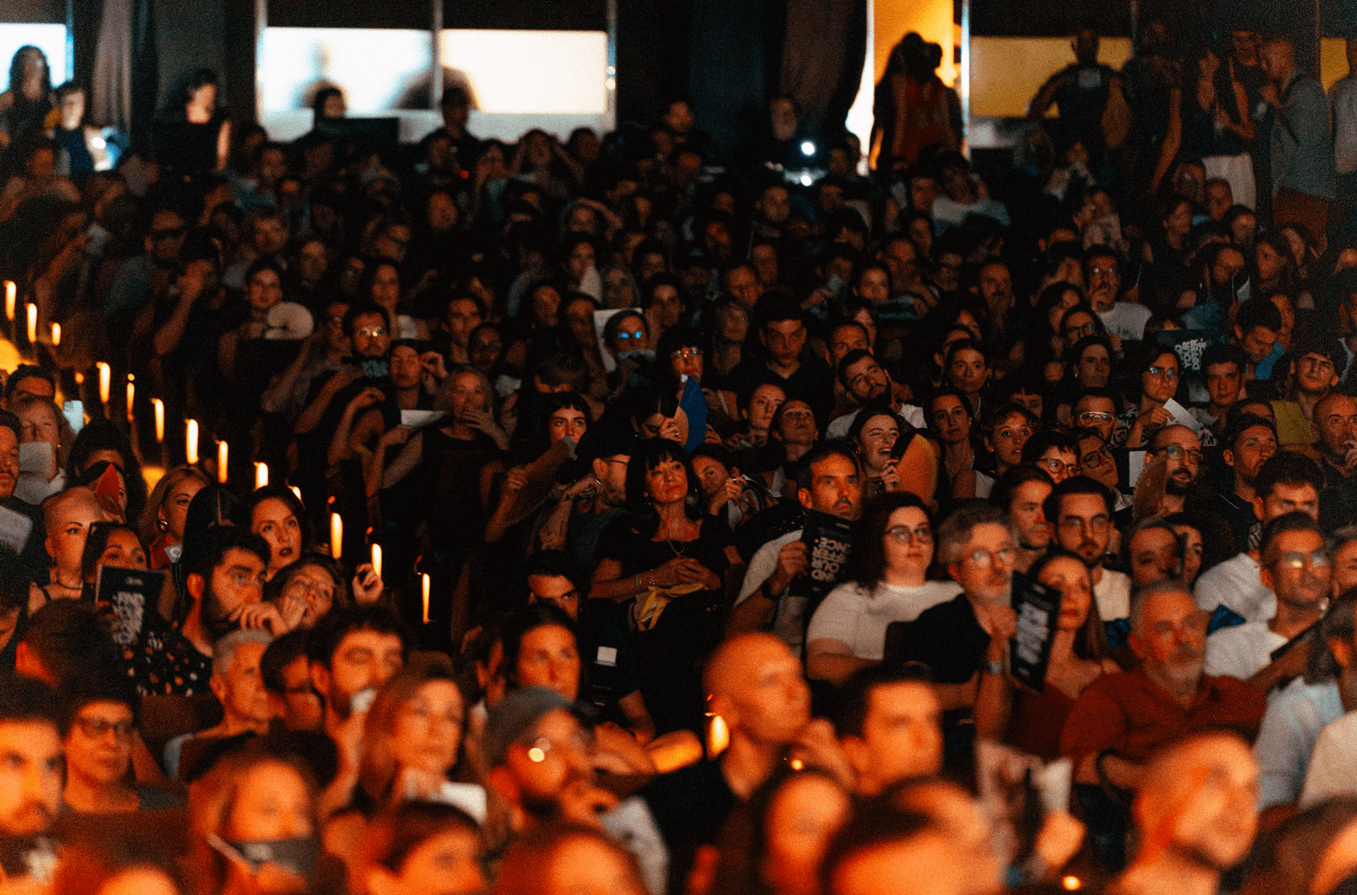 Vista del público en la sala del Aribau Multicines durante la Nit ADG Laus 2025.